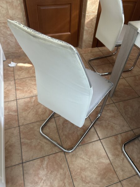 Vand scaune moderne!!